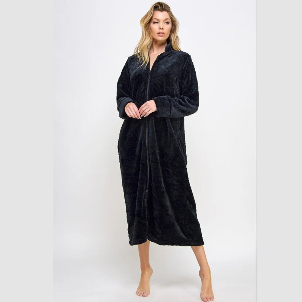 Jacquard Sabrina Collared Zip Front Robe